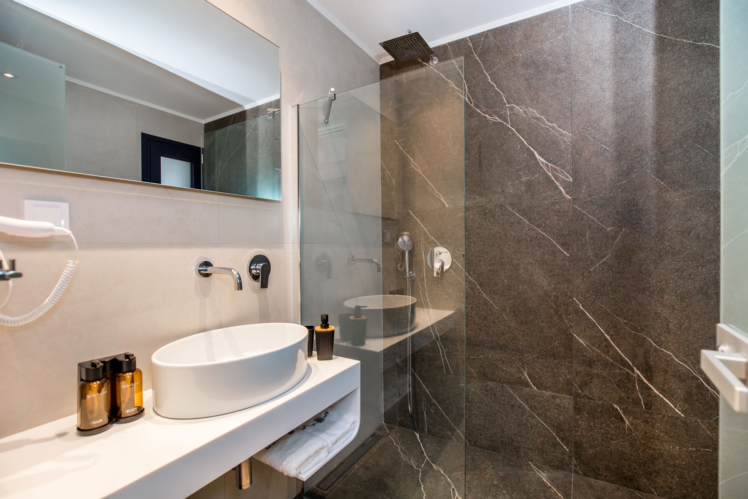 Epicentrum Suites & Villa Oasis kupatilo